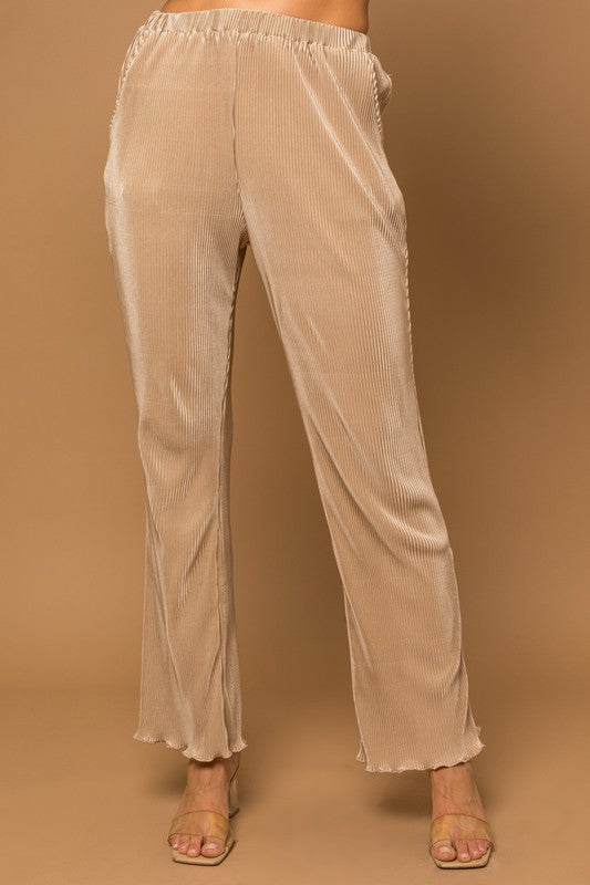 Too Fit to Flare Plisse Pants