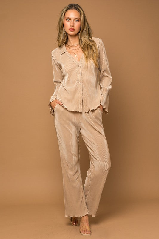 Too Fit to Flare Plisse Pants